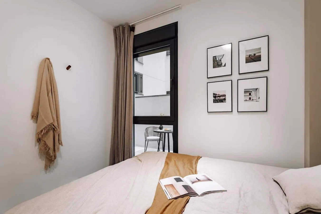 ברצלונה Encina - 2 Bedrooms In Eixample Esquerra 0*,  ספרד