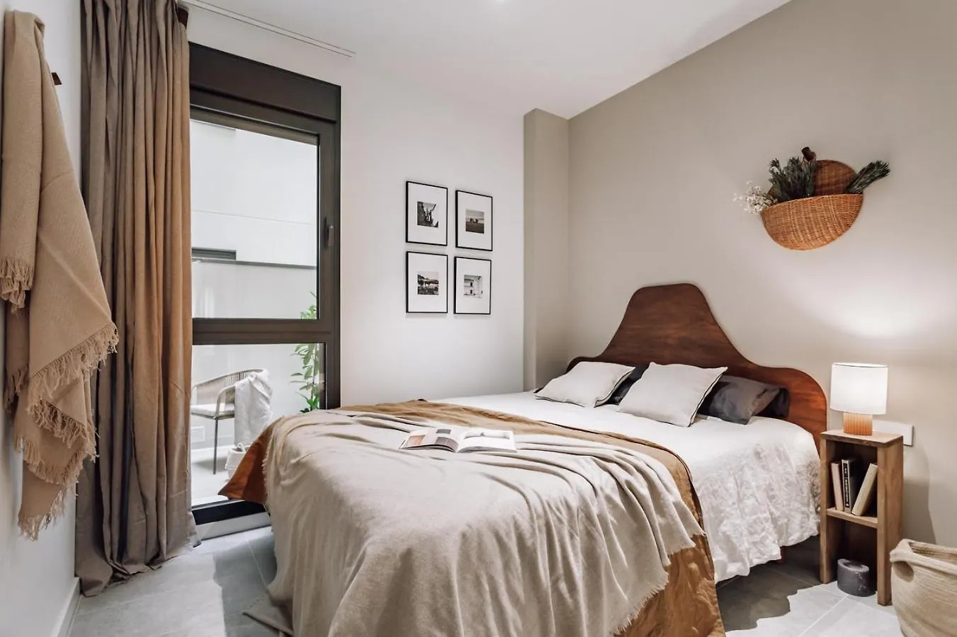 ברצלונה Encina - 2 Bedrooms In Eixample Esquerra דירה