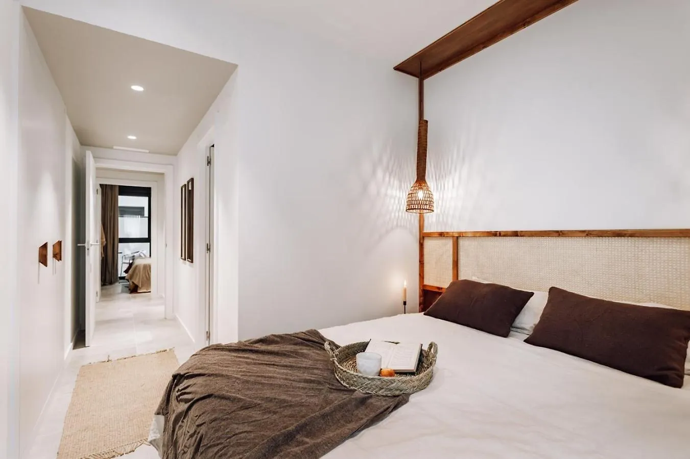 Encina - 2 Bedrooms In Eixample Esquerra Barcelona Apartment